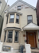 Building Photo - 21 Elliott St