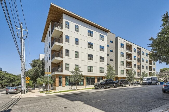 Building Photo - 2500 Longview St
