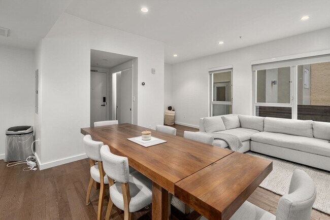 Building Photo - 126 Salem St