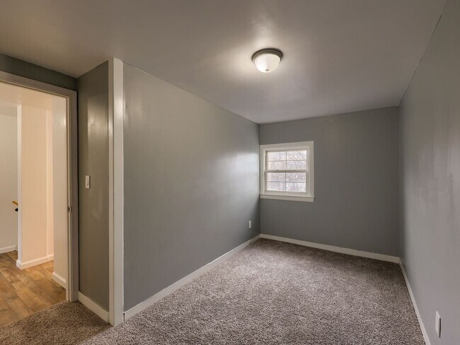 Building Photo - Newly Renovated Single Family Home in Midtown