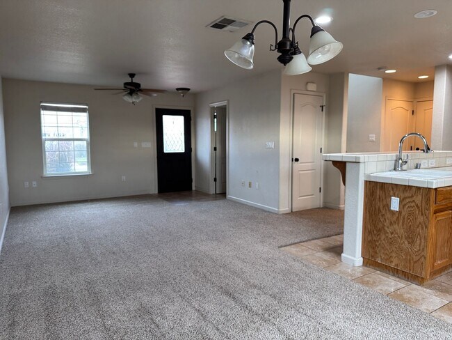 Building Photo - 750 Odilia Ct
