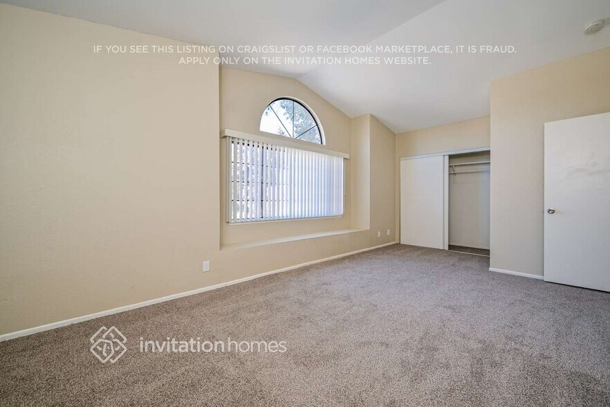 Building Photo - 4640 Vitrina Ln