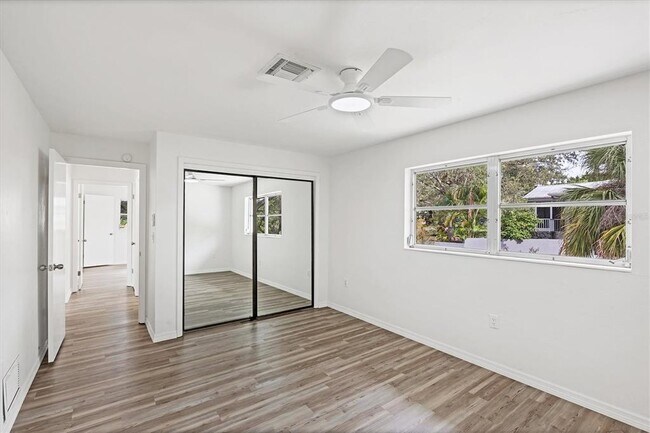 Building Photo - 2460 Whippoorwill Cir