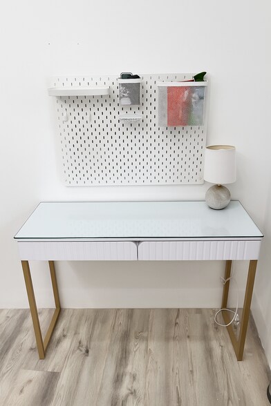 Working desk w/glass top - 2415 SW 64th Ave
