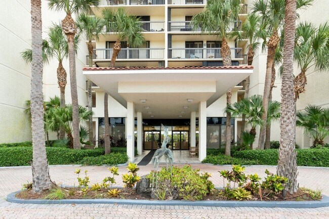 Building Photo - 3101 N Hwy A1A