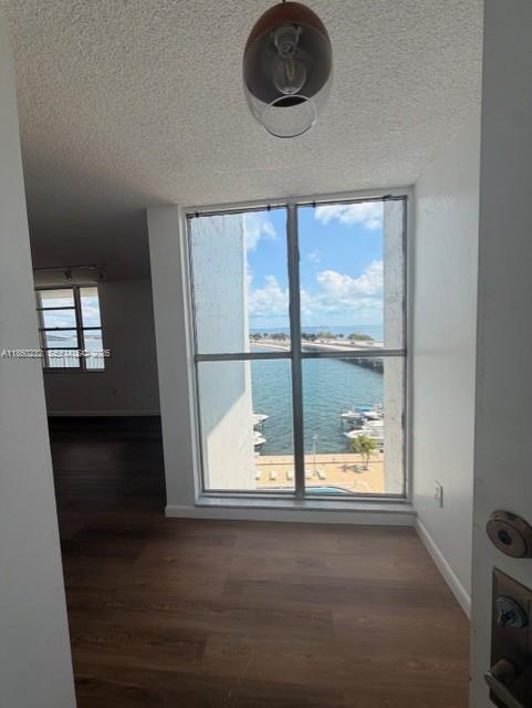 Building Photo - 150 SE 25th Rd