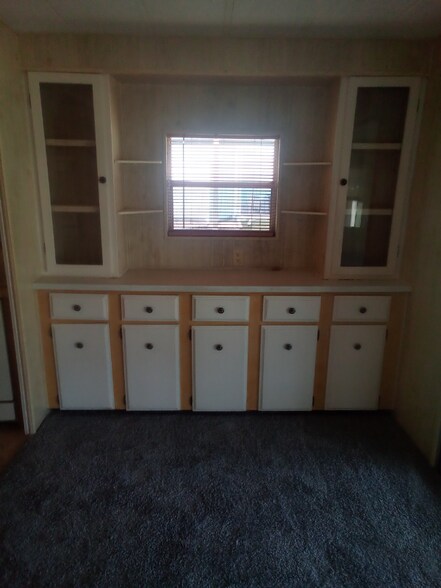 Building Photo - 8124 Eagle Dr