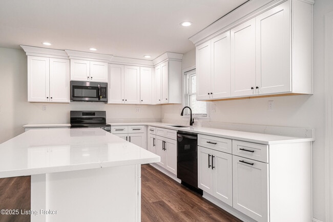 Building Photo - 3801 Iron Horse Wy