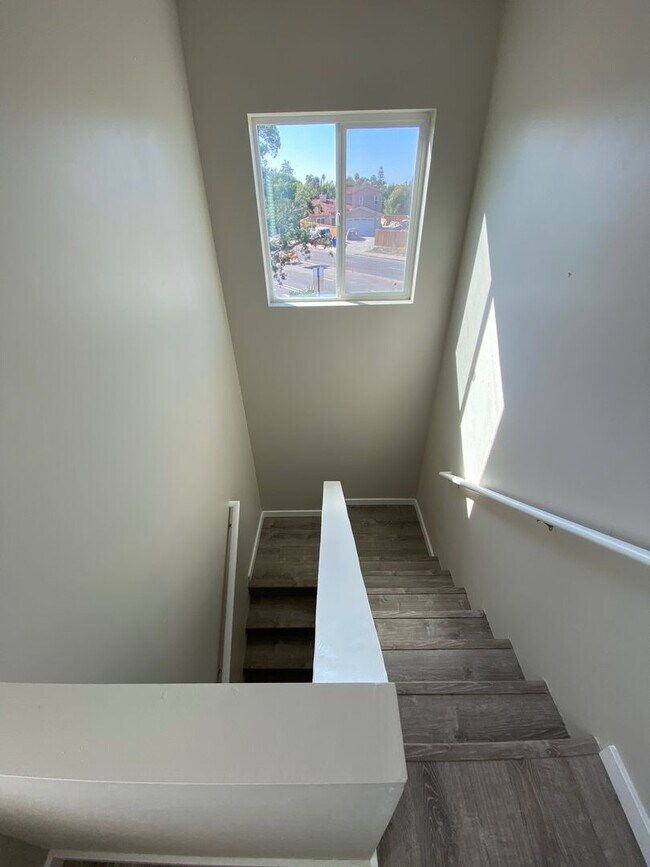 Building Photo - 4BD/2BA on Montezuma, Nice Patio!