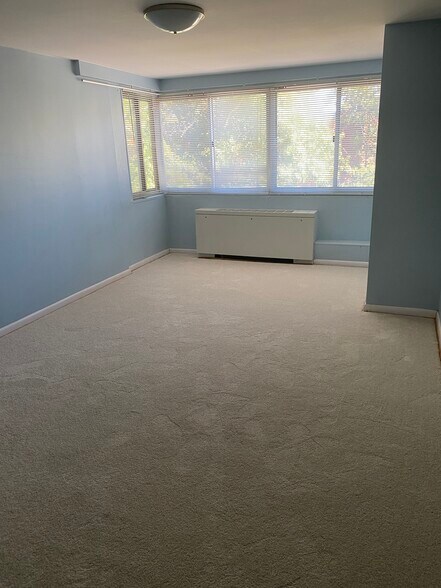 Building Photo - 6445 Luzon Avenue Northwest