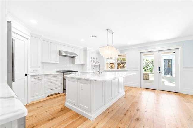 Primary Photo - 308 7th St