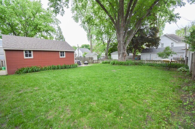 Building Photo - Charming 3-Bedroom 1-Bath Home Available For Rent!