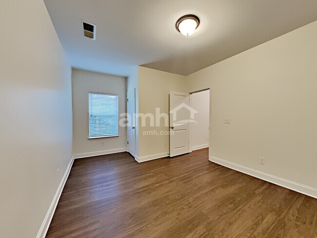 Building Photo - 103 Caitlin Ct