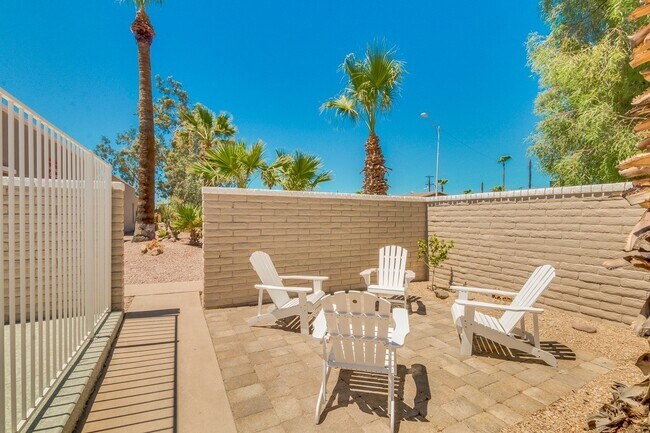 Building Photo - South Scottsdale Studio Casita w/ Private Patio | 4 Weeks Free | Remodeled Quartz & Stainless Kit...