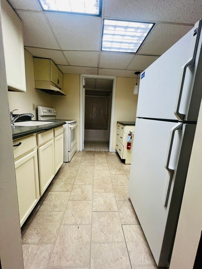 Building Photo - 207 S Union St