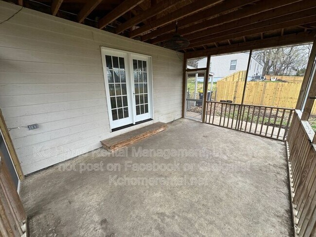 Building Photo - 5016 Norwood Ave