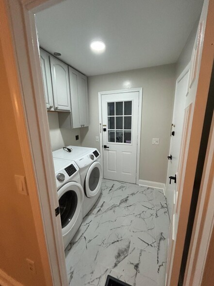 Building Photo - 11714 Balsamwood Dr