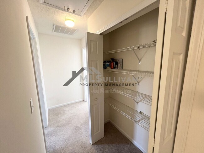 Building Photo - 4504 Conklin Dr