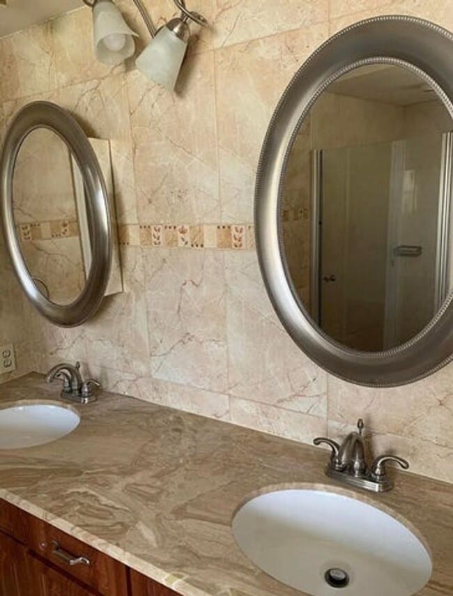 Building Photo - 9609 NW 8th Cir