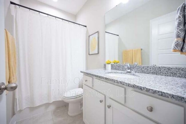 Building Photo - 225 Whirlaway Dr