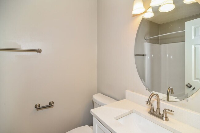 Building Photo - 104 River Bend Rd