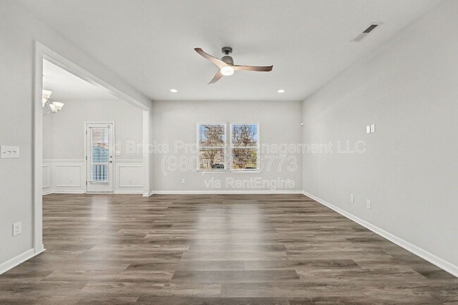 Building Photo - 5984 River Mdw Ct