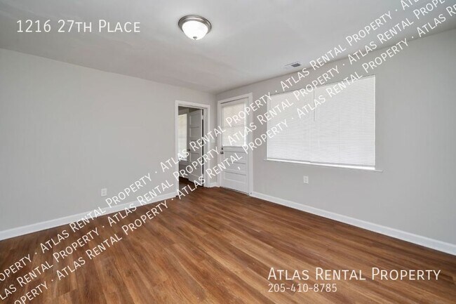 Building Photo - 1216 27th Pl