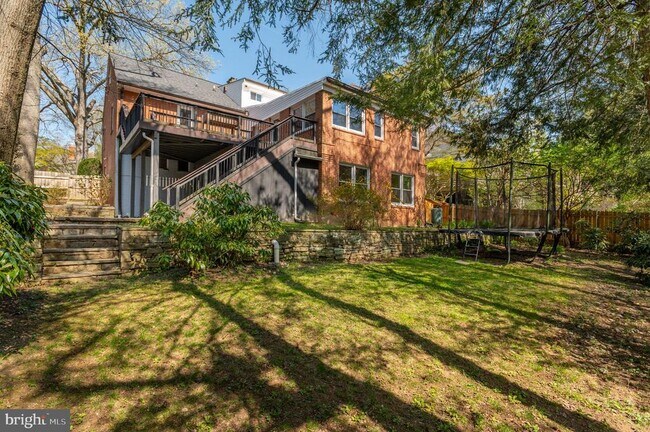 Building Photo - 5523 Uppingham St