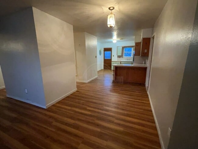 Building Photo - 1104 S 23rd St