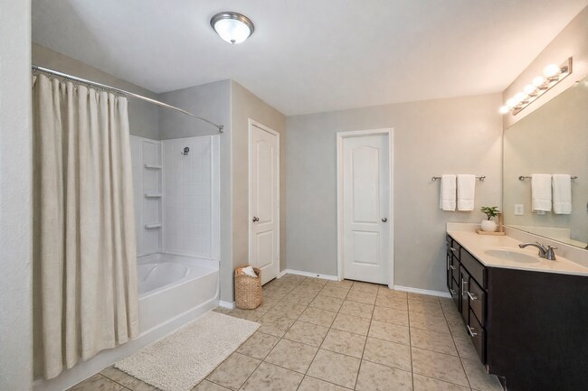 Building Photo - Charming 5BR/3.5BA Home with Two Primary Suites & Game Room in Northwest ISD