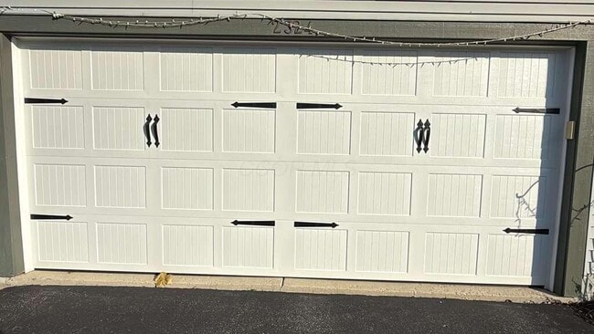 Building Photo - 2324 Myrtle Valley Dr