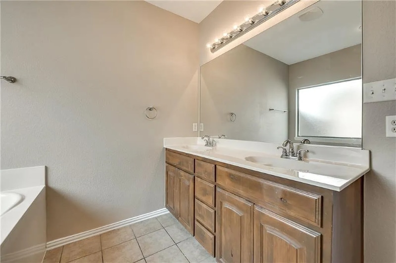 Building Photo - 2716 Twinflower Dr