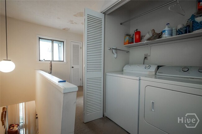 Building Photo - 187 Woodstone Dr