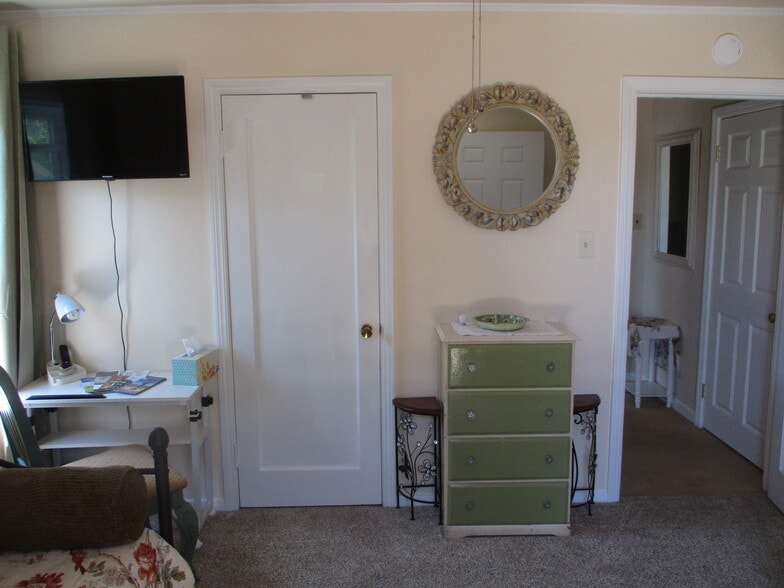 Back wall of Main Room - 56 La Cruz Ave
