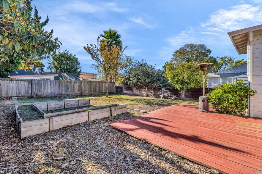 Building Photo - 1322 Marin Ave