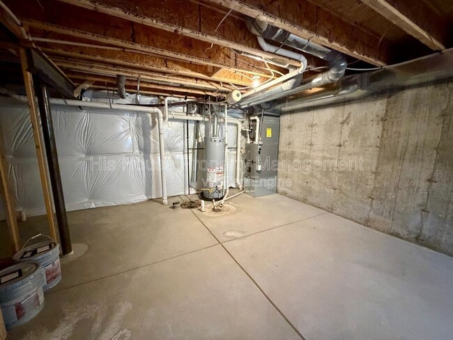 Building Photo - 2640 Brookstone Dr