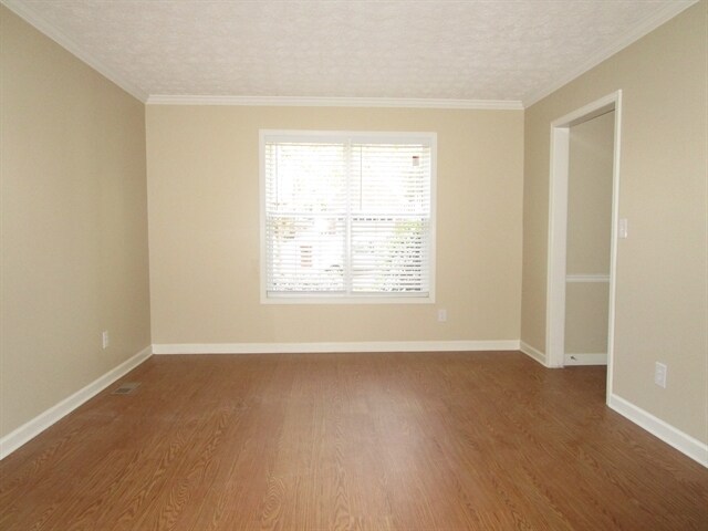 Building Photo - 700 Rosehill Ln