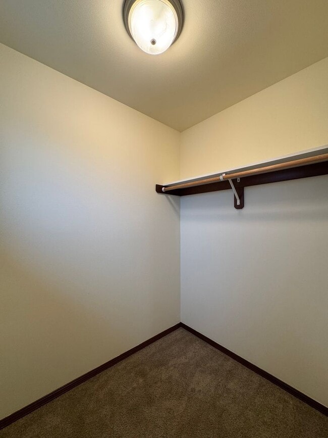 Building Photo - Spacious 5-Bedroom Home with Fenced Yard & Oversized Garage