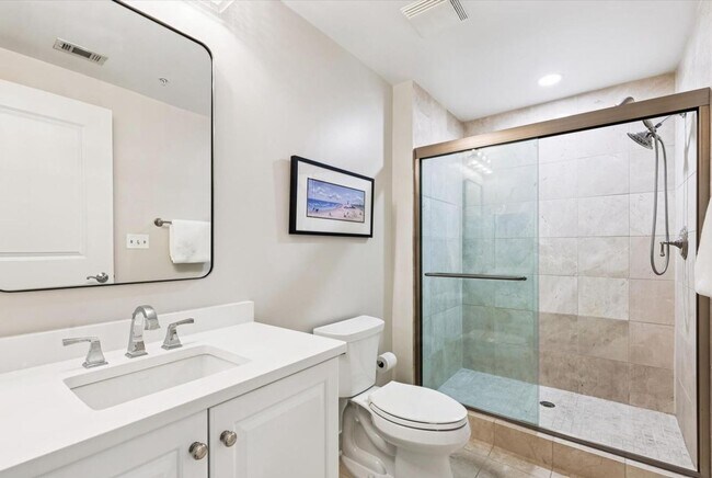 Building Photo - Georgetown Style with Garage PARKING