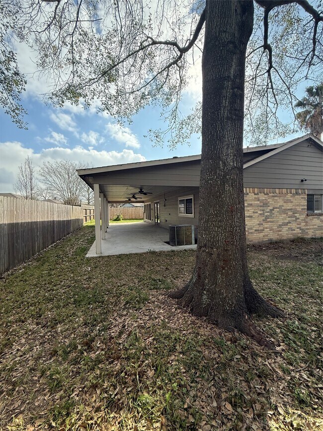 Building Photo - 8507 Clover Land Ct
