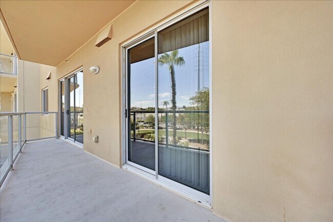 Building Photo - Gorgeous Condo at One Las Vegas!