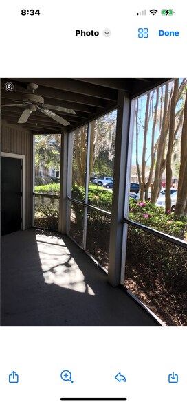 Building Photo - 10000 Gate Pky N