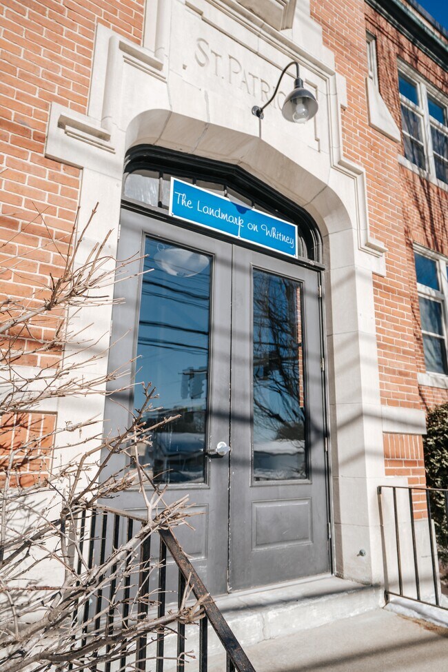 Building Photo - 1251 Congress St