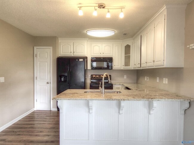Building Photo - 241 Misty Cove Ct