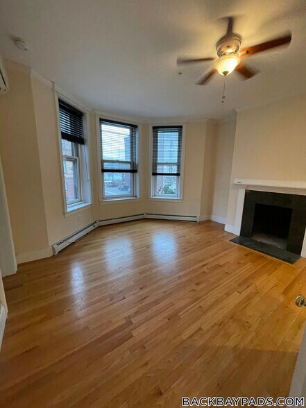 Building Photo - 435 Beacon St