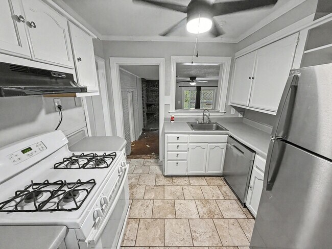 Building Photo - 987 Parkhaven Ln