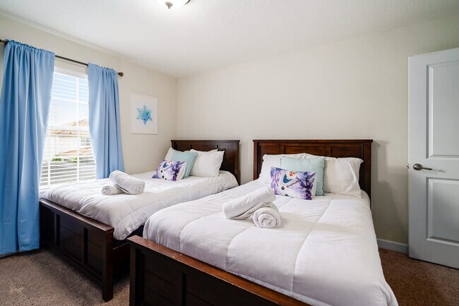 Building Photo - 4806 Brier Rose Ln