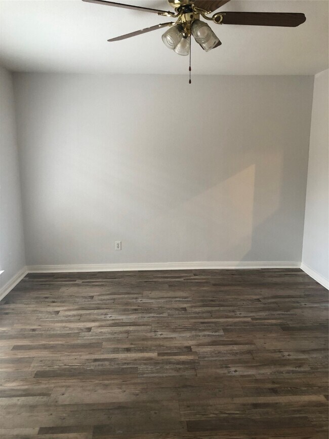 Building Photo - 11540 Chimney Rock Rd