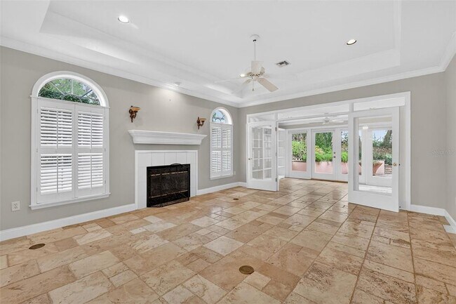 Building Photo - 618 High Point Dr