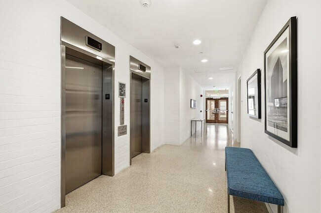 Building Photo - 3600 Montrose Blvd